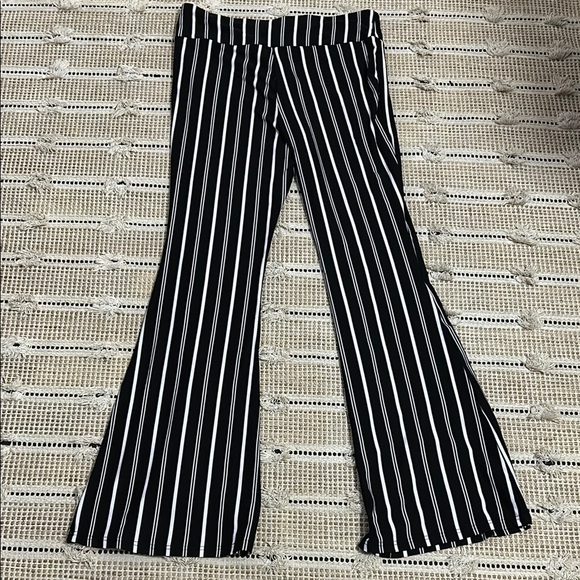 No Boundaries Pants - Chic Striped Pants by Express